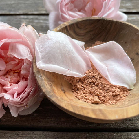 Sapone biologico alla rosa con argilla rosa